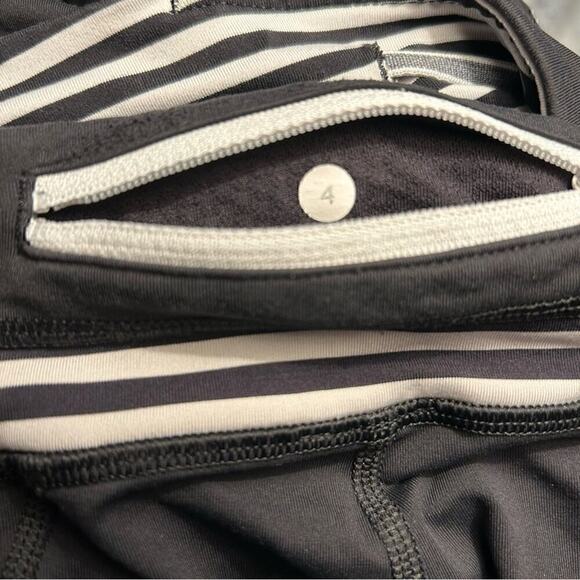 Lululemon Run: Inspire Crop II - Black/Classic Stripe Black White, Size 4, Rare - Picture 9 of 12